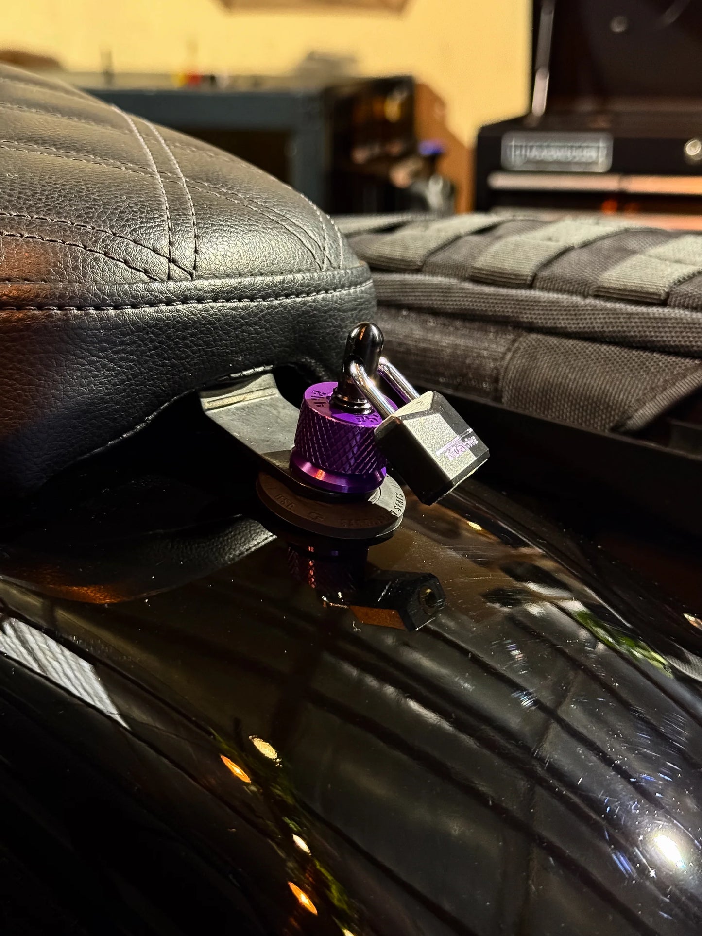 442 PARTS - Antivol de selle pour Harley-Davidson - 5 couleurs