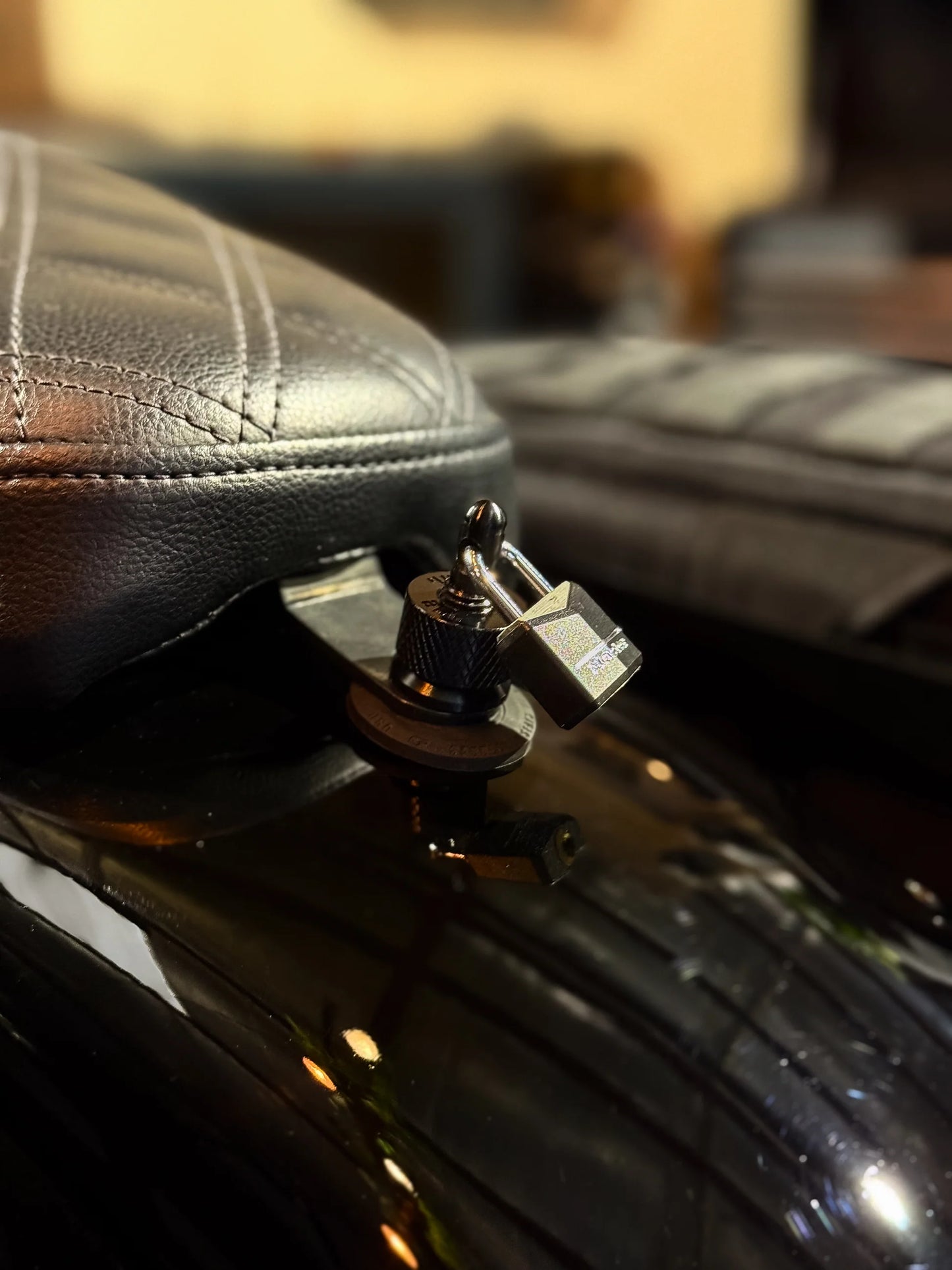 442 PARTS - Antivol de selle pour Harley-Davidson - 5 couleurs